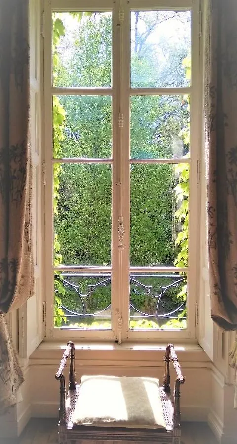 Château de la Vernède Saint-Rémy-de-Chargnat France